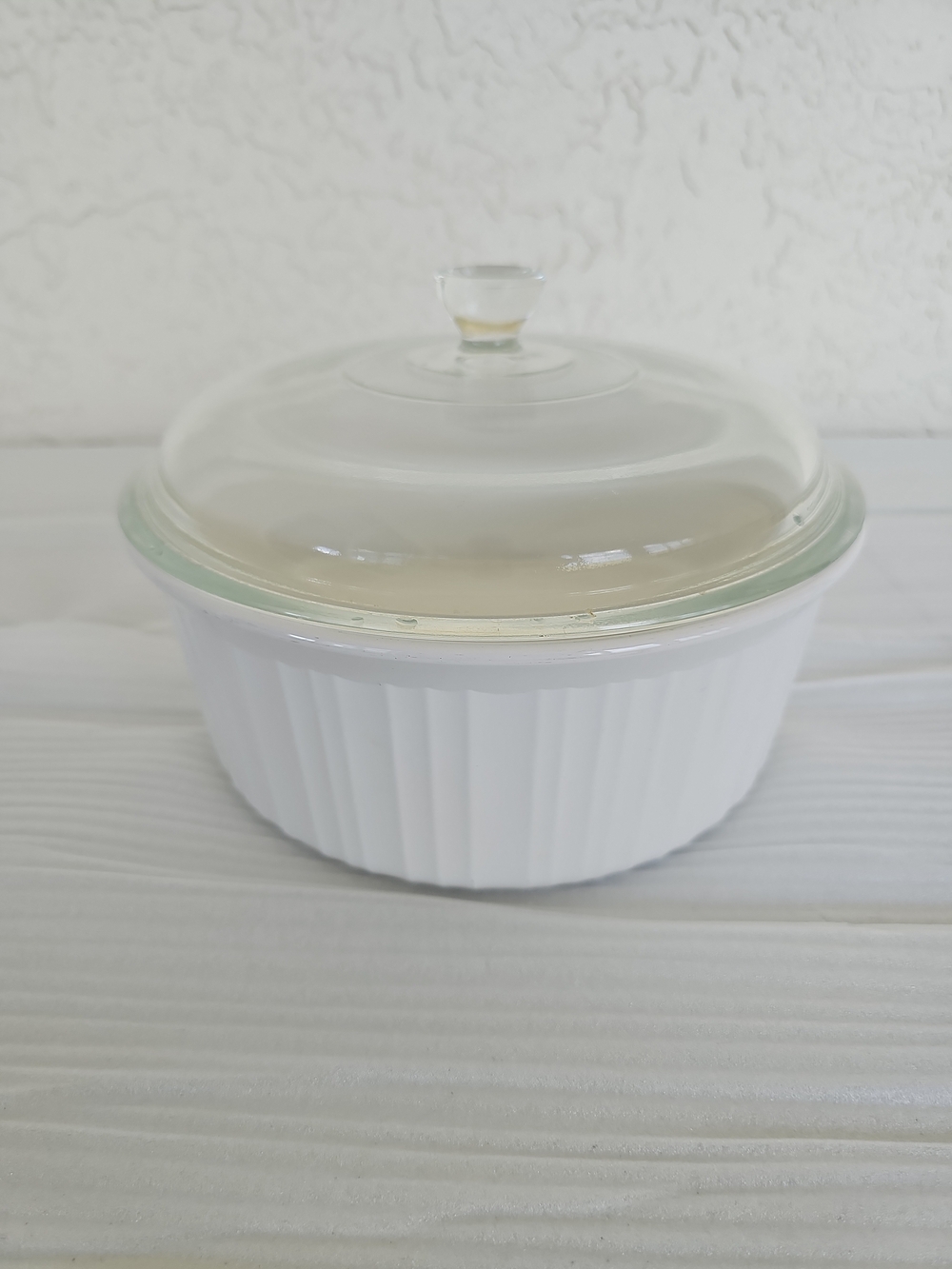 Vintage CorningWare French White Round Casserole Dish F-1-B 2.5 Quart Glass Lid